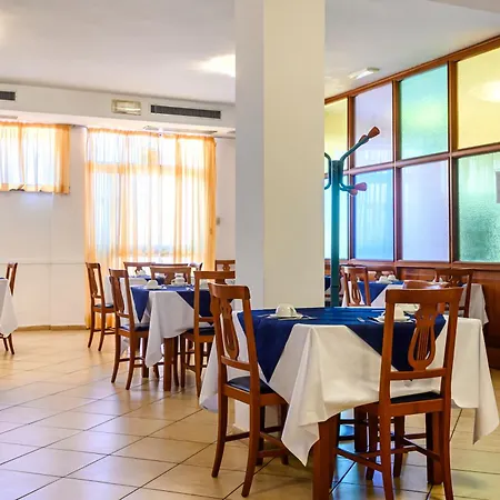 Hotel Vico Alto 3*