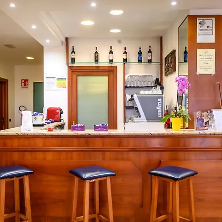 Hotel Vico Alto 3*